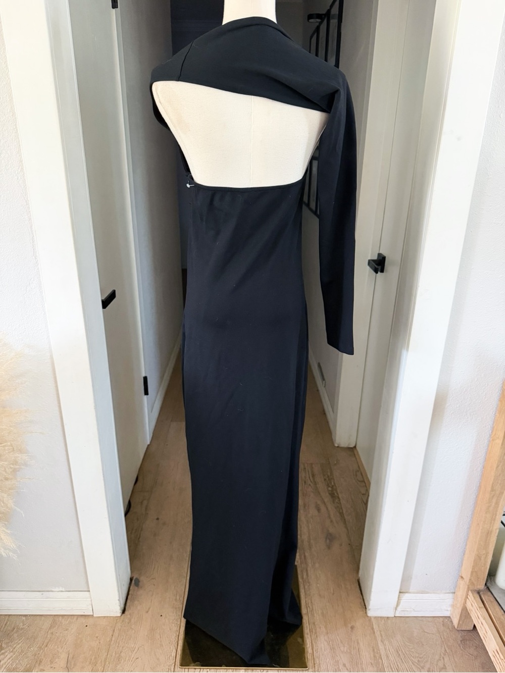 Marcella NYC Manhattan Black Open Back Slit Gown Sz L NEW - Picture 6 of 9